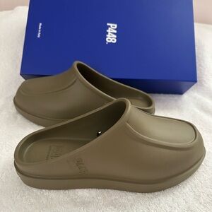 P448 Flo Mule slip on slide sandals EU 38 / 39